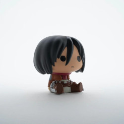 ATTACK ON TITAN - Mini-Tirelire - Chibi Mikasa - 13cmFIGPLT80075_3.jpg3521320800752
