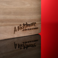 LES GRIFFES DE LA NUIT - Slash - Planche de Service en boisWB550_5.jpg5063322115741